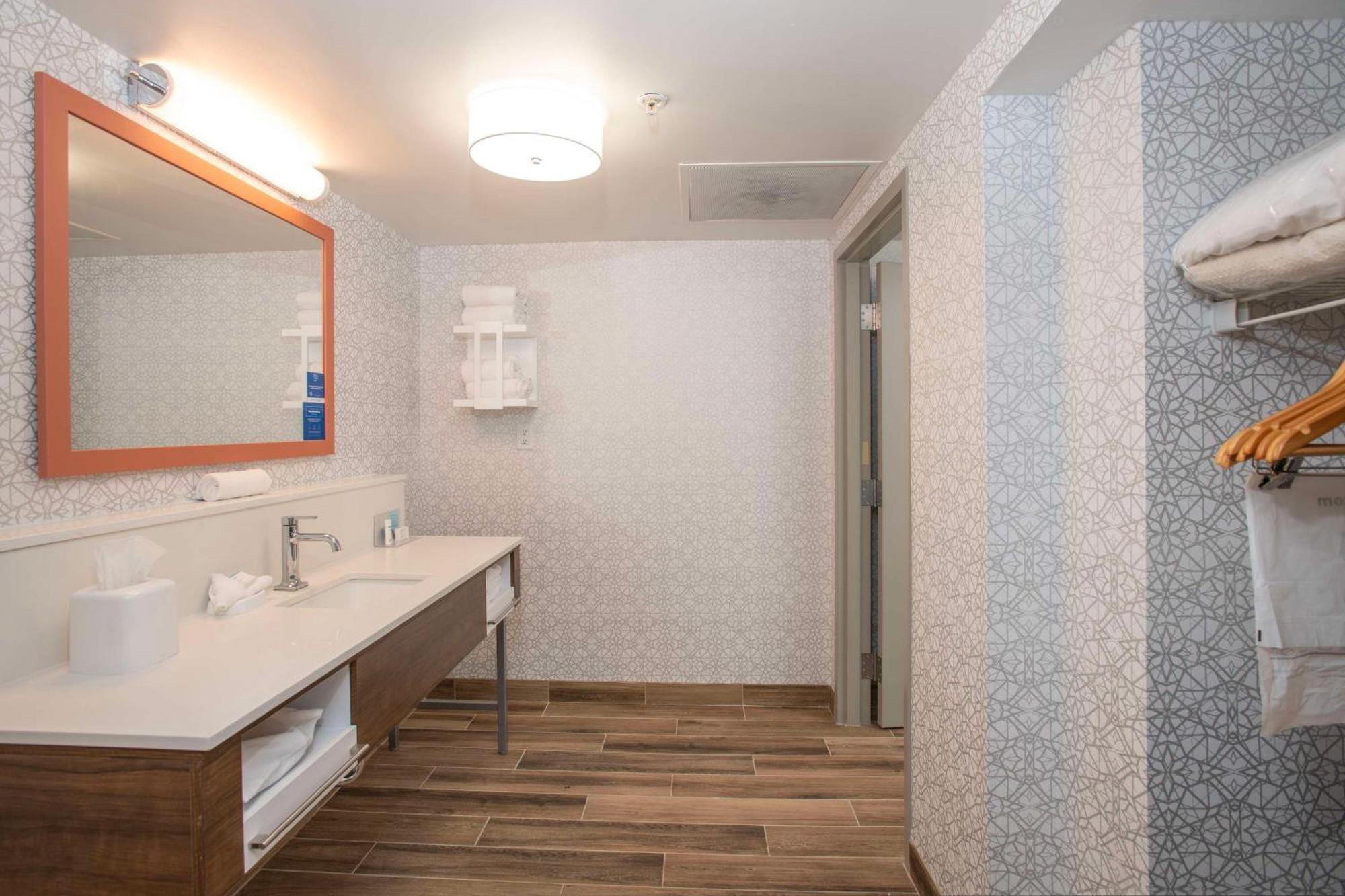 Hampton Hotel 3*