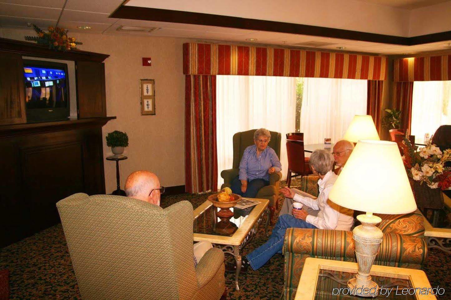 Hampton Hotel 3*